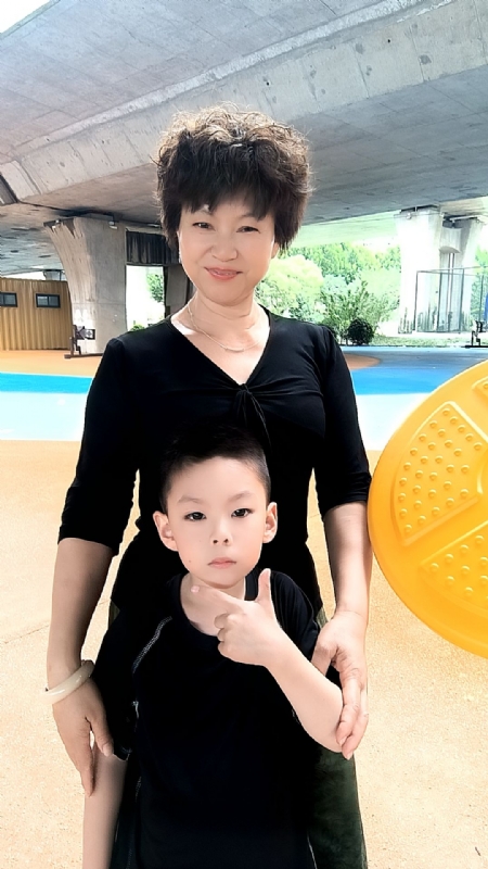 火凤凰的第一张照片--扬州王婆说媒